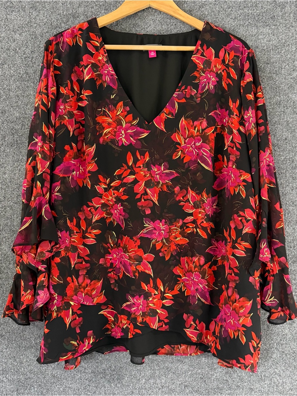 VINCE CAMUTO Womens Floral Ruffle Sleeve Top size 3X Black Red Office Career